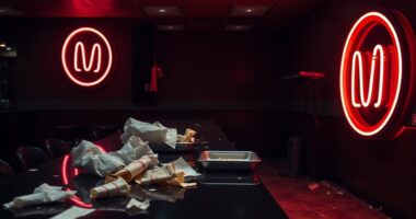 luxury burger chain bankruptcy