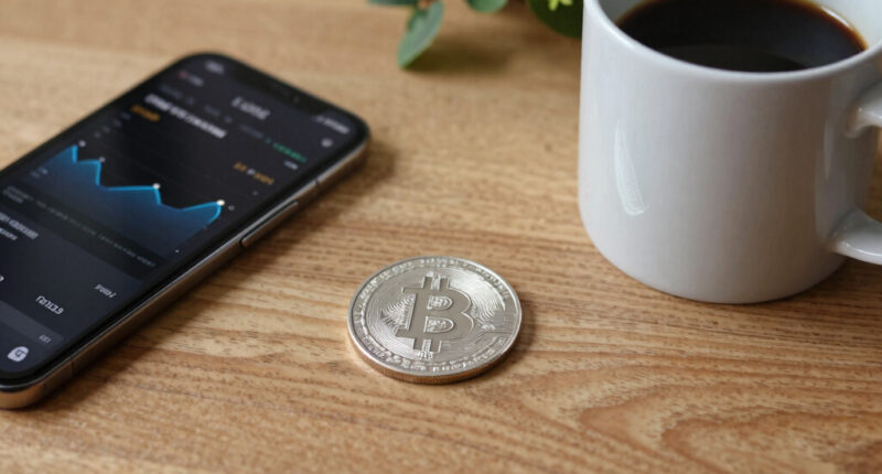 Bitcoin's Quiet Split: Strong In USD, Lagging In JPY As Yen Rises On Intervention Fears